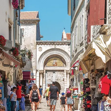 1 Bedroom Stunning In * Poreč